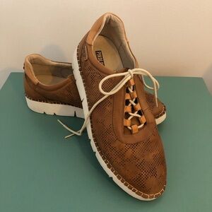 Women’s Pikolinos Vera Perforated Light Brown Leather Casual Shoes Size 10 EU 41